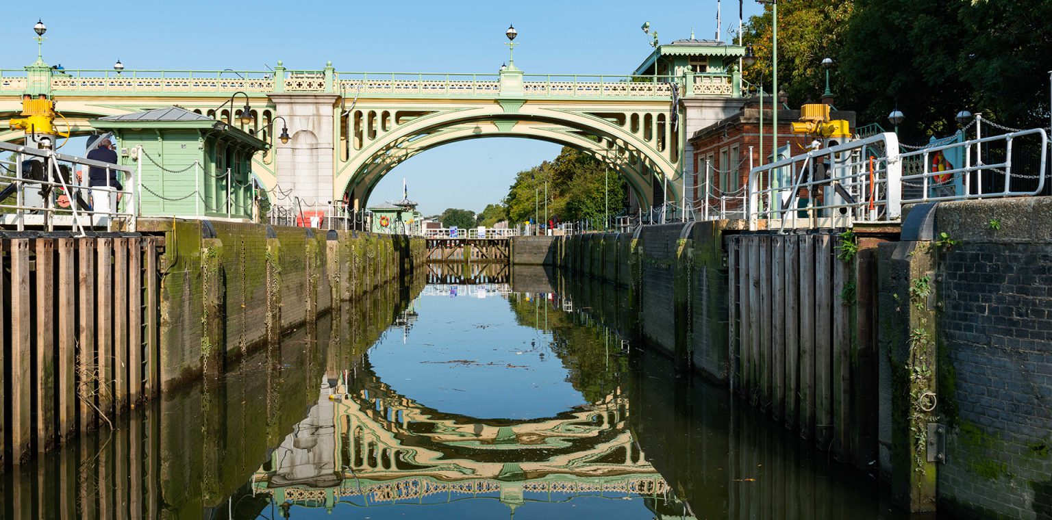 Richmond Lock and Weir Richmond Lock and Weir
