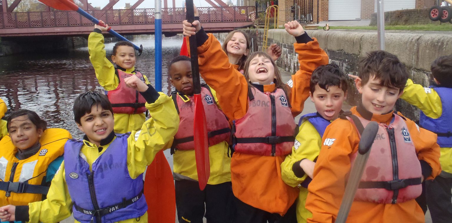 Children at the Shadwell Basin Club Children at the Shadwell Basin Club
