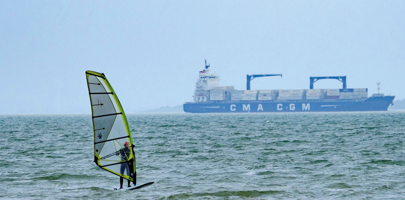 Windsurfing in the Thames Estuary Windsurfing in the Thames Estuary