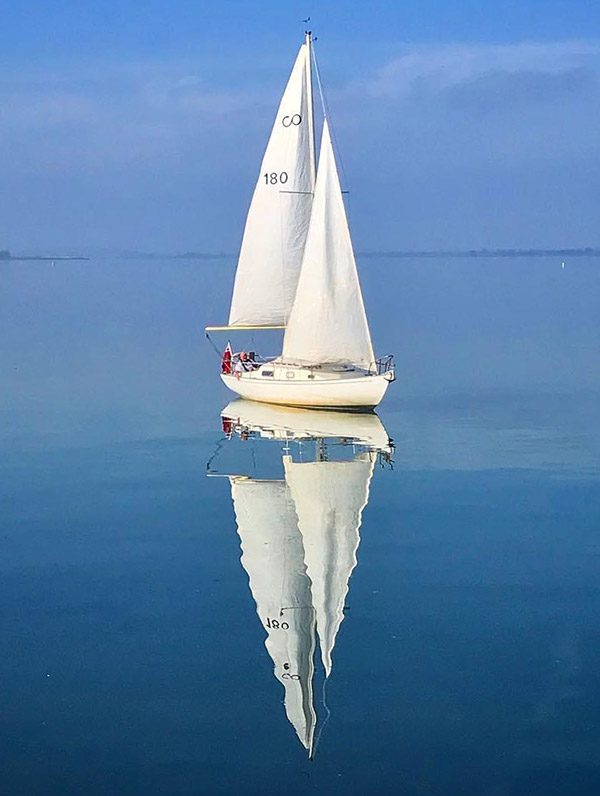 Sailing on the tidal Thames