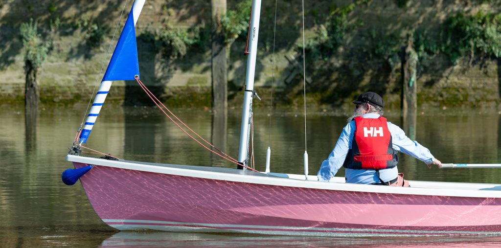 Sailing on the tidal Thames